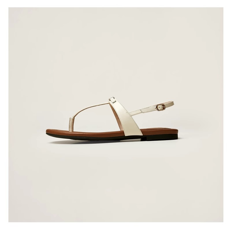 Buckle Strap Sandals for Women - Comfortable Casual Footwear for Summer - Adjustable Fit, Versatile Design