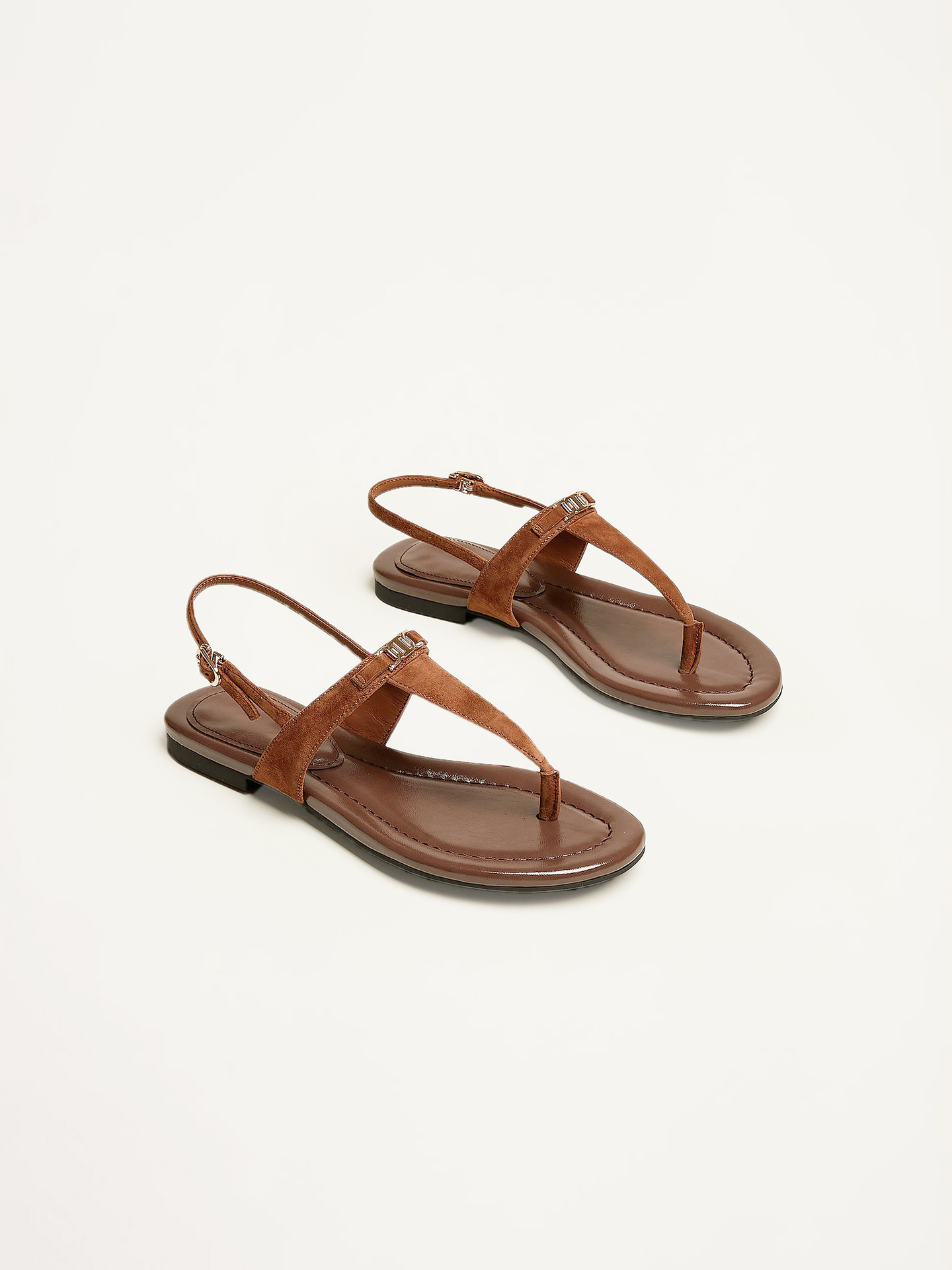 Buckle Strap Sandals for Women - Comfortable Casual Footwear for Summer - Adjustable Fit, Versatile Design