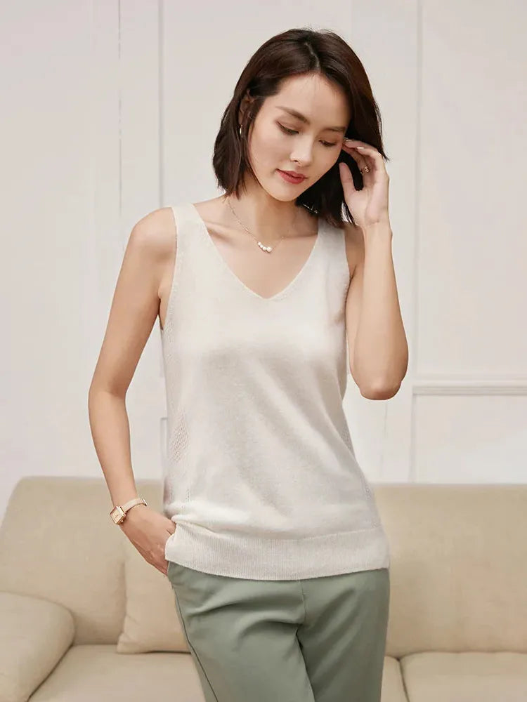 Cashmere V-Neck Sweater for Women - Soft, Lightweight Knit - Perfect for Casual Wear or Layering