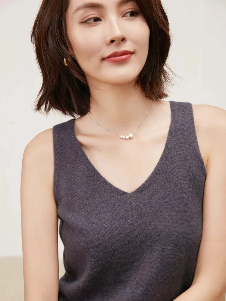 Cashmere V-Neck Sweater for Women - Soft, Lightweight Knit - Perfect for Casual Wear or Layering