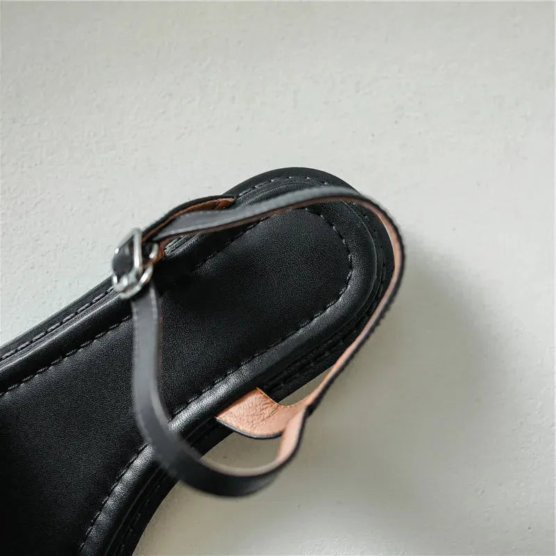 Chain Detail Flat Sandal - Comfortable Casual Footwear for Summer - Versatile Everyday Style