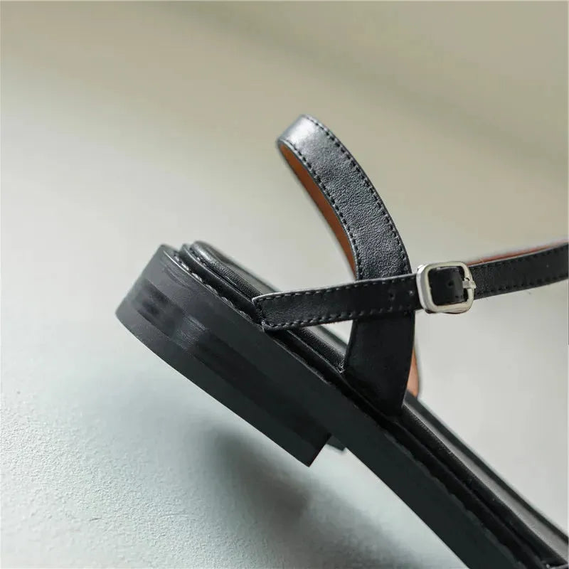 Chain Detail Flat Sandal - Comfortable Casual Footwear for Summer - Versatile Everyday Style