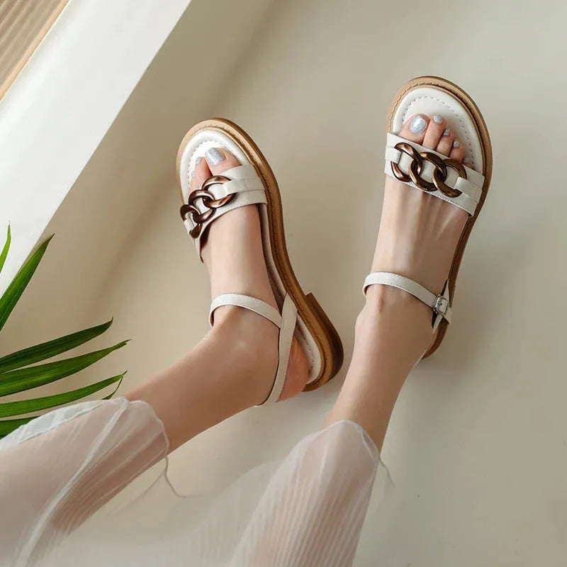 Chain Detail Flat Sandal - Comfortable Casual Footwear for Summer - Versatile Everyday Style