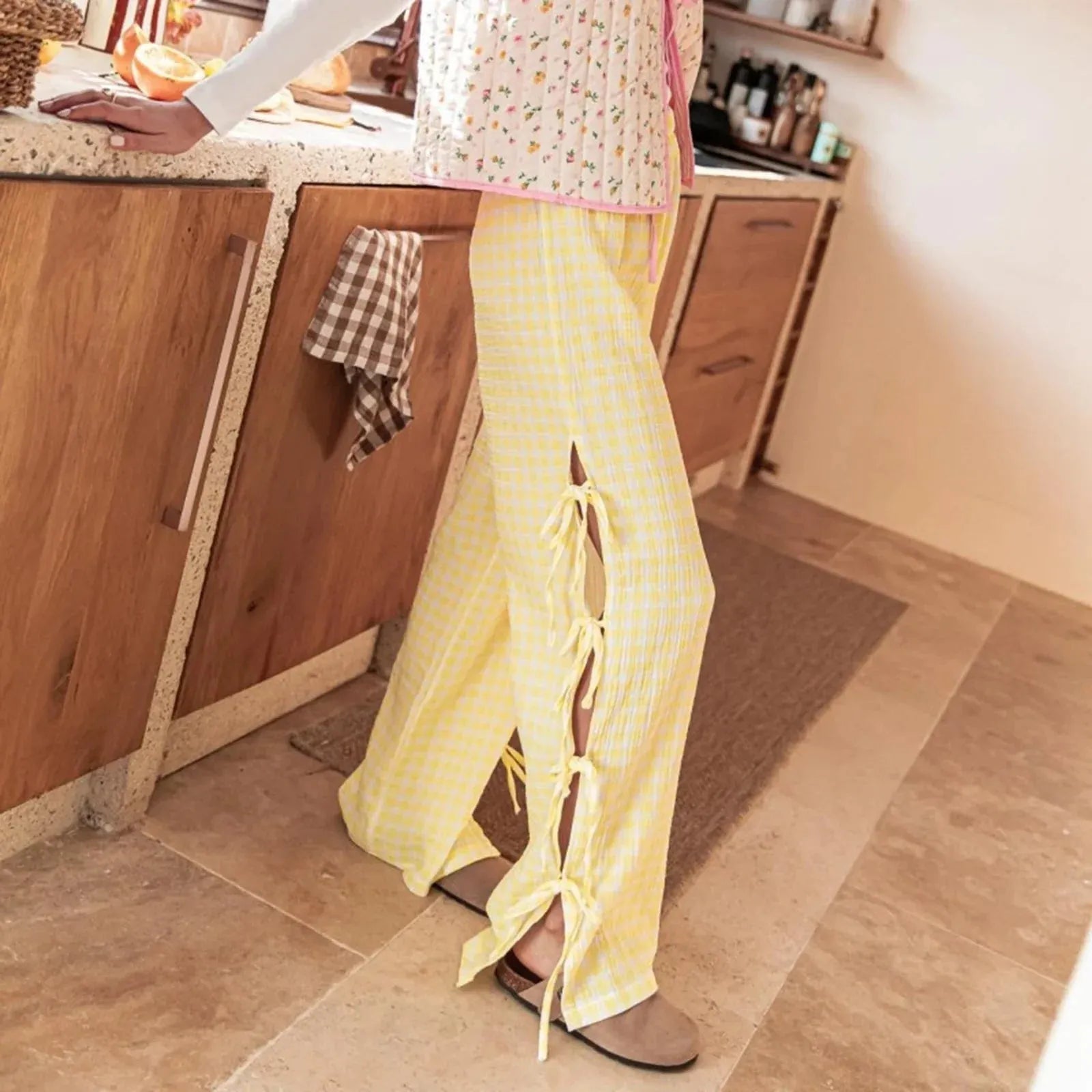 Checkered Cotton Trousers for Casual Wear - Comfortable Fit, Versatile Design, Perfect for Everyday Outfits