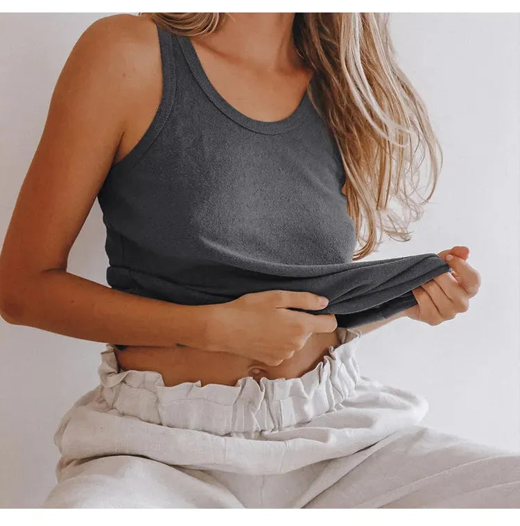 Cotton Tank Top for Everyday Wear - Comfortable Sleeveless Design - Casual Women's Apparel