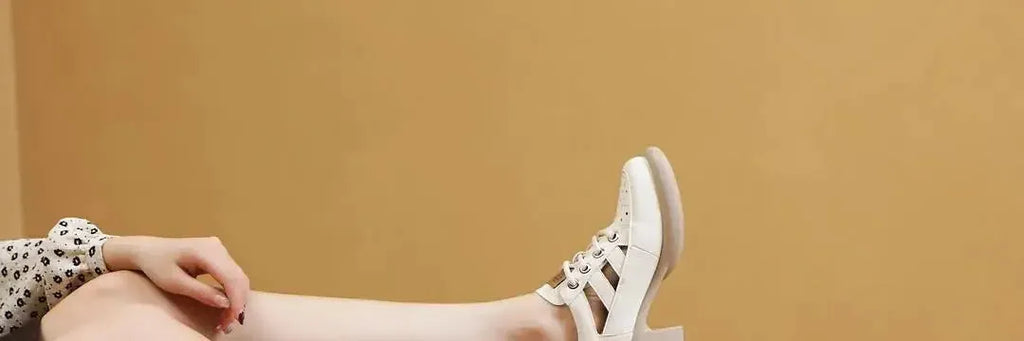 Derby Heels for Women - Elegant Leather Design for Formal and Casual Wear - Classic Black