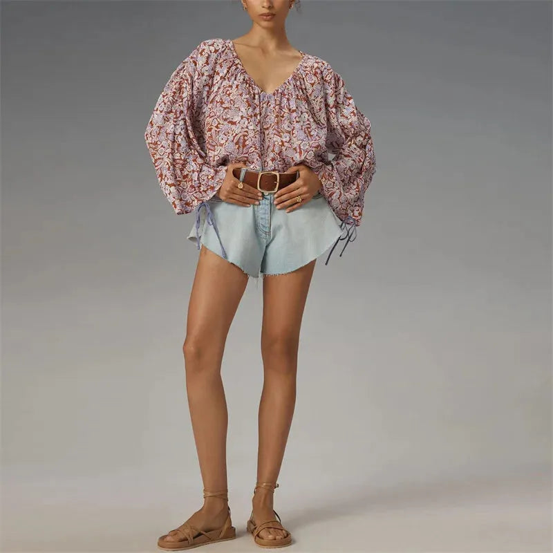 Floral Print Blouse in Lightweight Fabric - Women's Casual Top for Everyday Wear