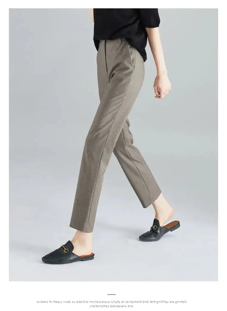 High-Waist Trousers in Soft Fabric - Chic Casual Pants for Everyday Wear - Available in Multiple Sizes