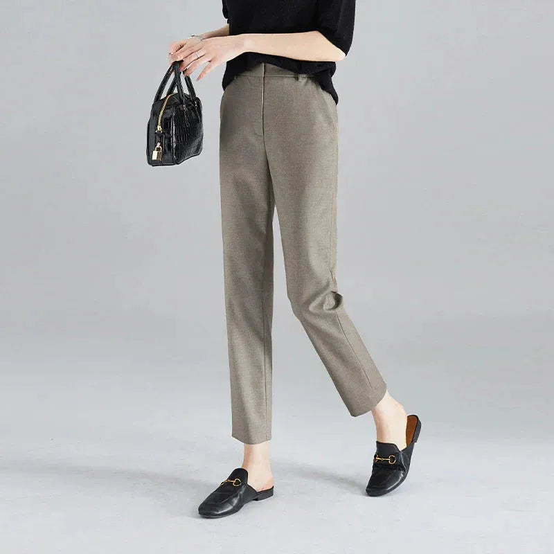 High-Waist Trousers in Soft Fabric - Chic Casual Pants for Everyday Wear - Available in Multiple Sizes
