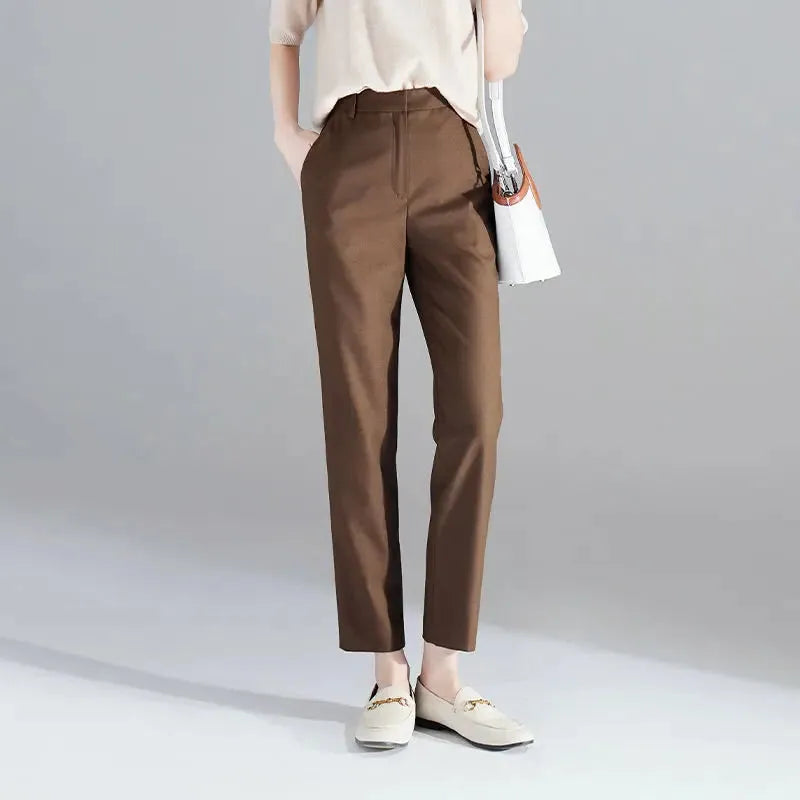 High-Waist Trousers in Soft Fabric - Chic Casual Pants for Everyday Wear - Available in Multiple Sizes