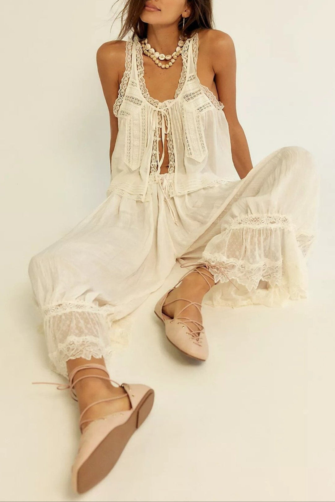 Lace Two-Piece Set for Women | Elegant Design | Perfect for Parties and Special Occasions