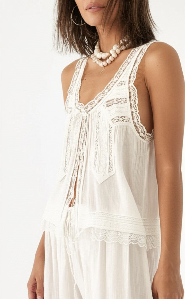 Lace Two-Piece Set for Women | Elegant Design | Perfect for Parties and Special Occasions