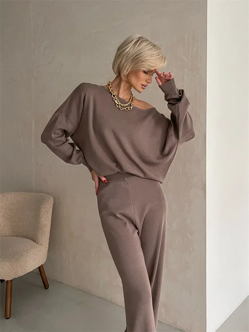Loungewear Set - Soft Cotton Fabric - Stylish Comfort - Ideal for Relaxation and Home Wear