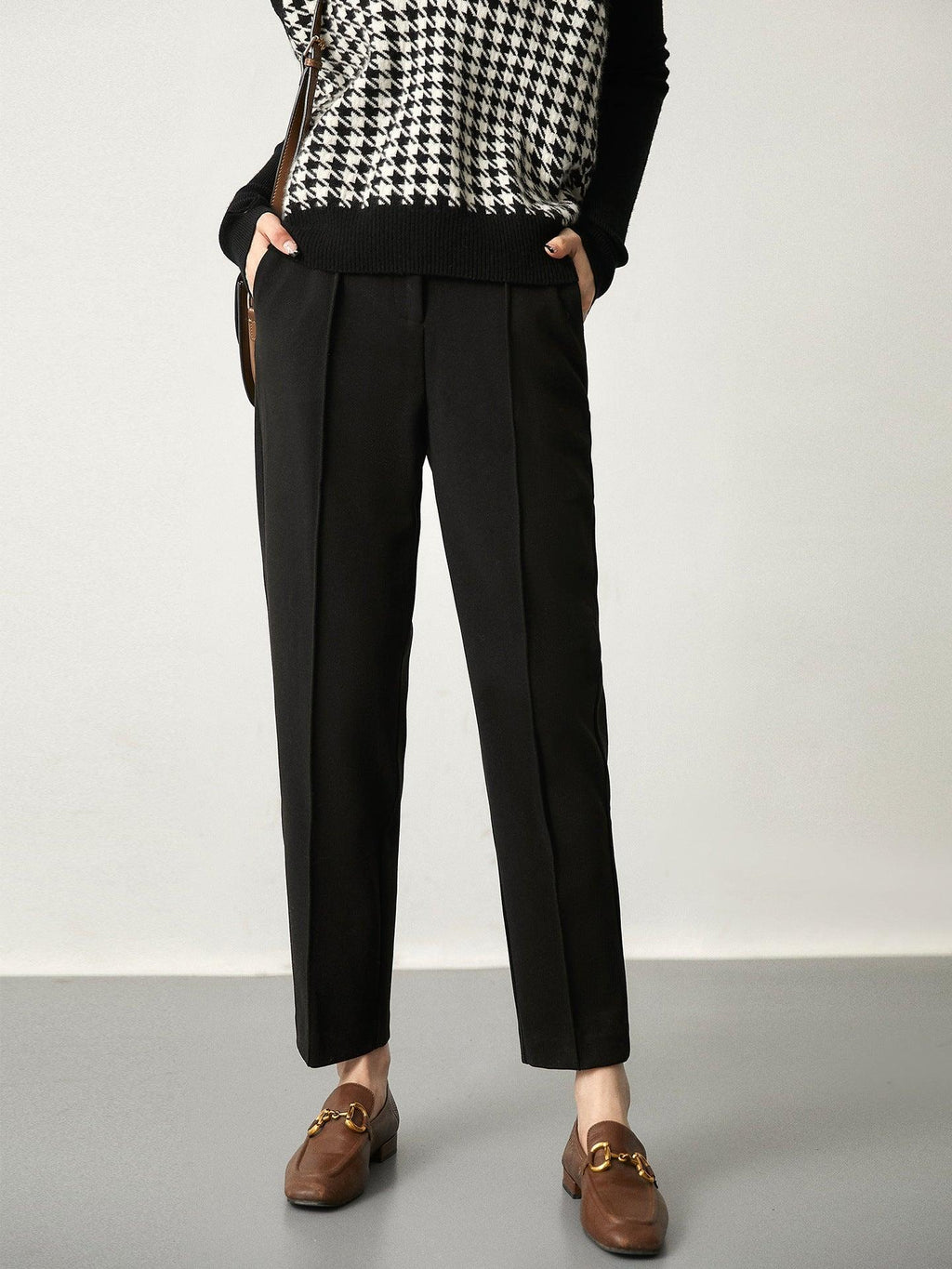 Nordic Style Trousers in Soft Fabric for Casual Wear - Comfortable and Versatile Pants for Everyday Use