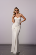 Off-Shoulder Strapless Evening Gown in Radiant Fabric for Formal Events and Special Occasions