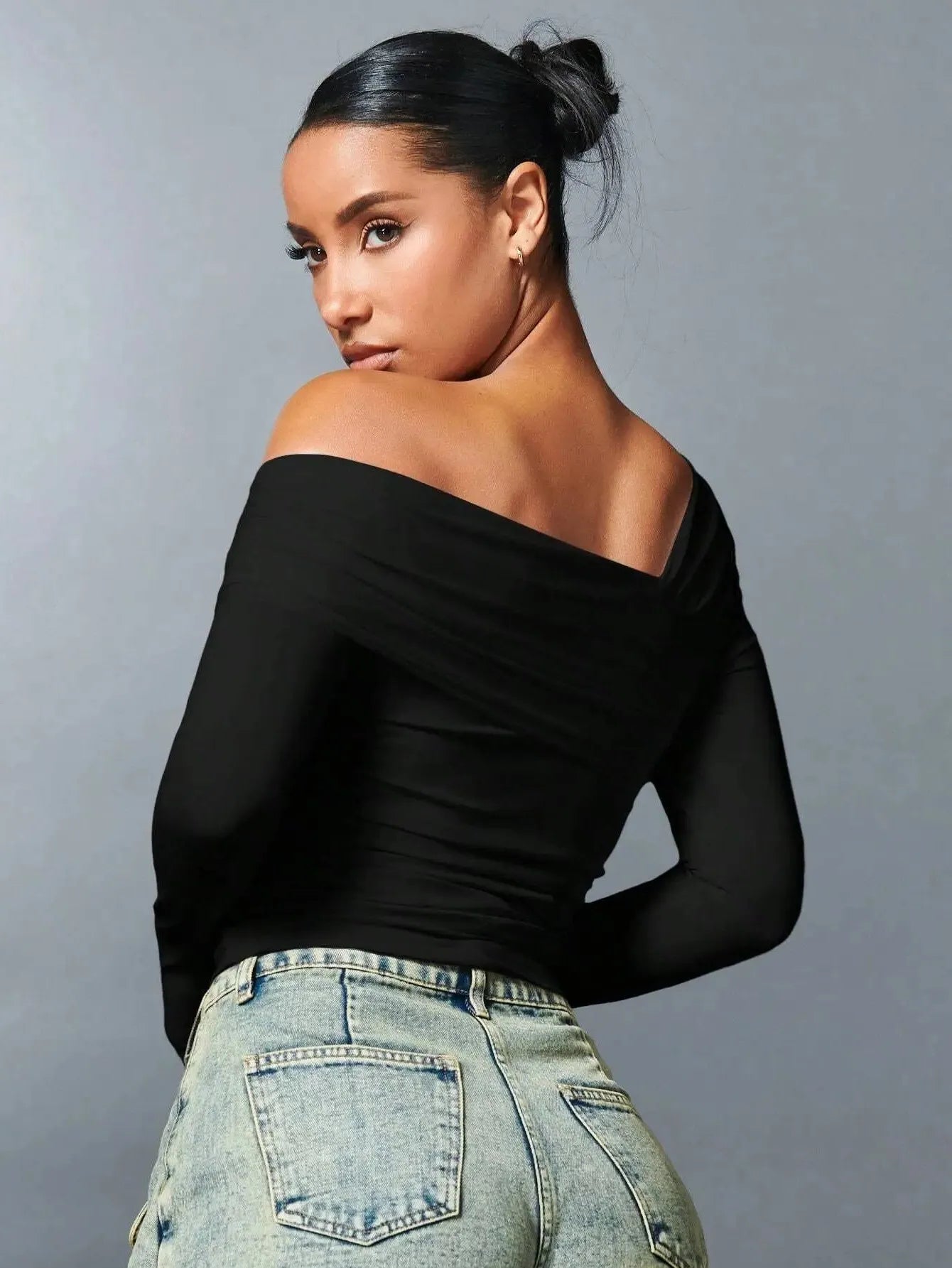 Off-Shoulder Women's Top - Lightweight Fabric - Casual Chic Style - Perfect for Summer Outings and Events