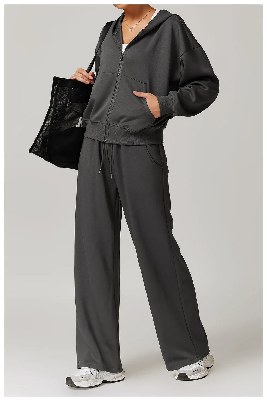 Seamless Athletic Set for Everyday Wear - Comfortable Stretch Fabric, Modern Design, Ideal for Gym and Casual Activities