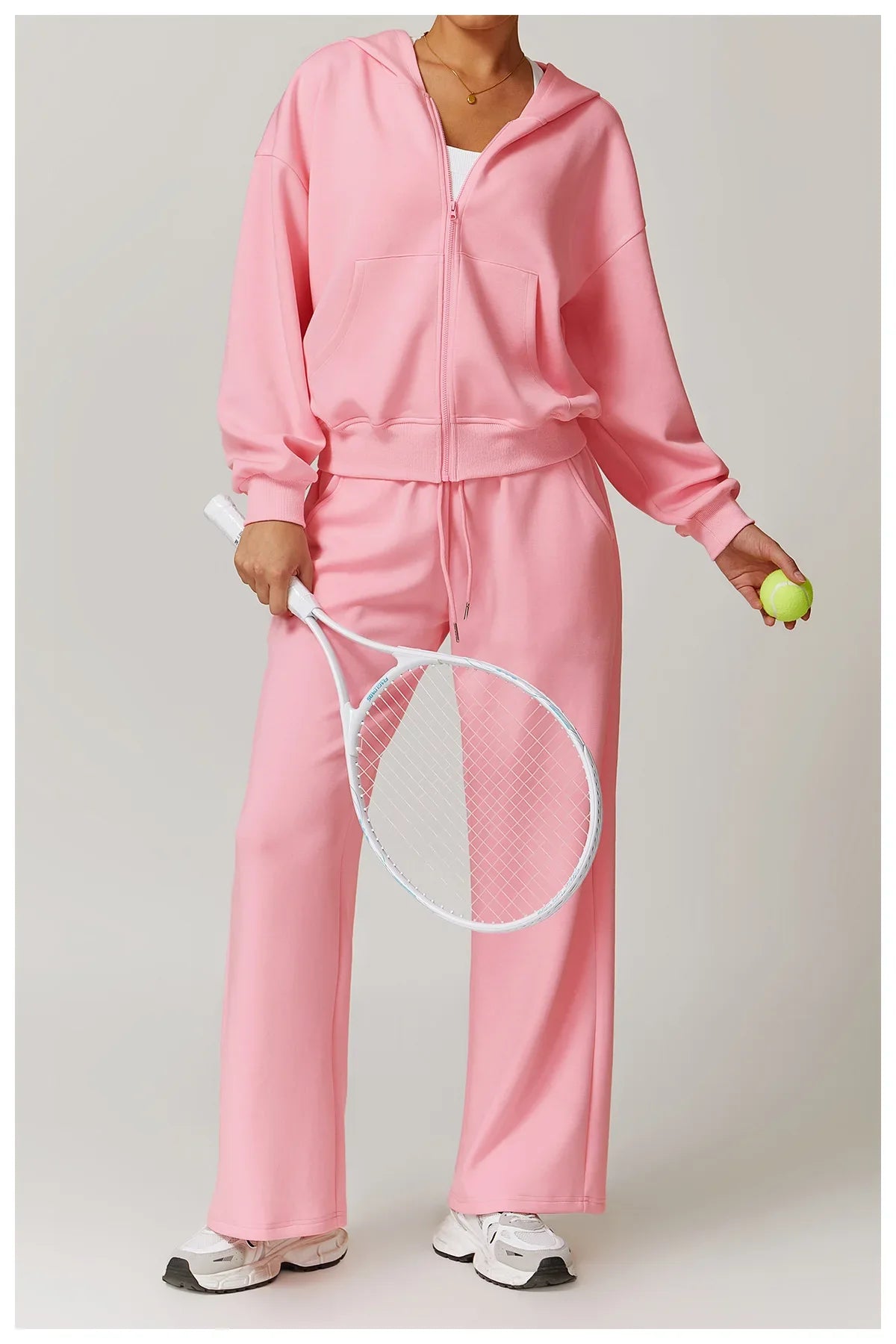 Seamless Athletic Set for Everyday Wear - Comfortable Stretch Fabric, Modern Design, Ideal for Gym and Casual Activities