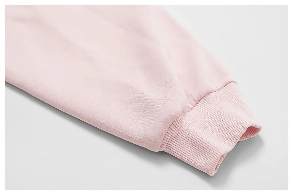 Seamless Athletic Set for Everyday Wear - Comfortable Stretch Fabric, Modern Design, Ideal for Gym and Casual Activities