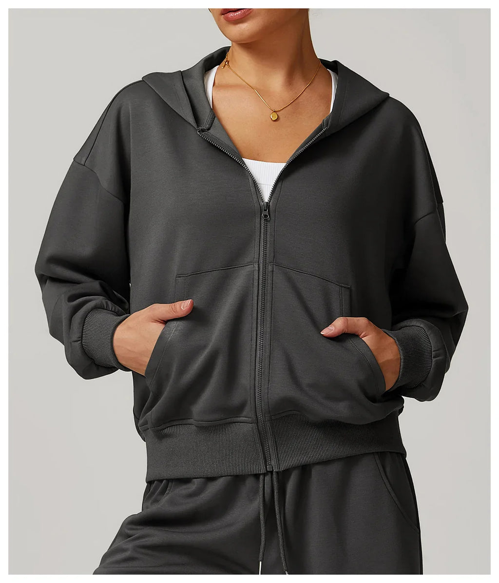 Seamless Athletic Set for Everyday Wear - Comfortable Stretch Fabric, Modern Design, Ideal for Gym and Casual Activities