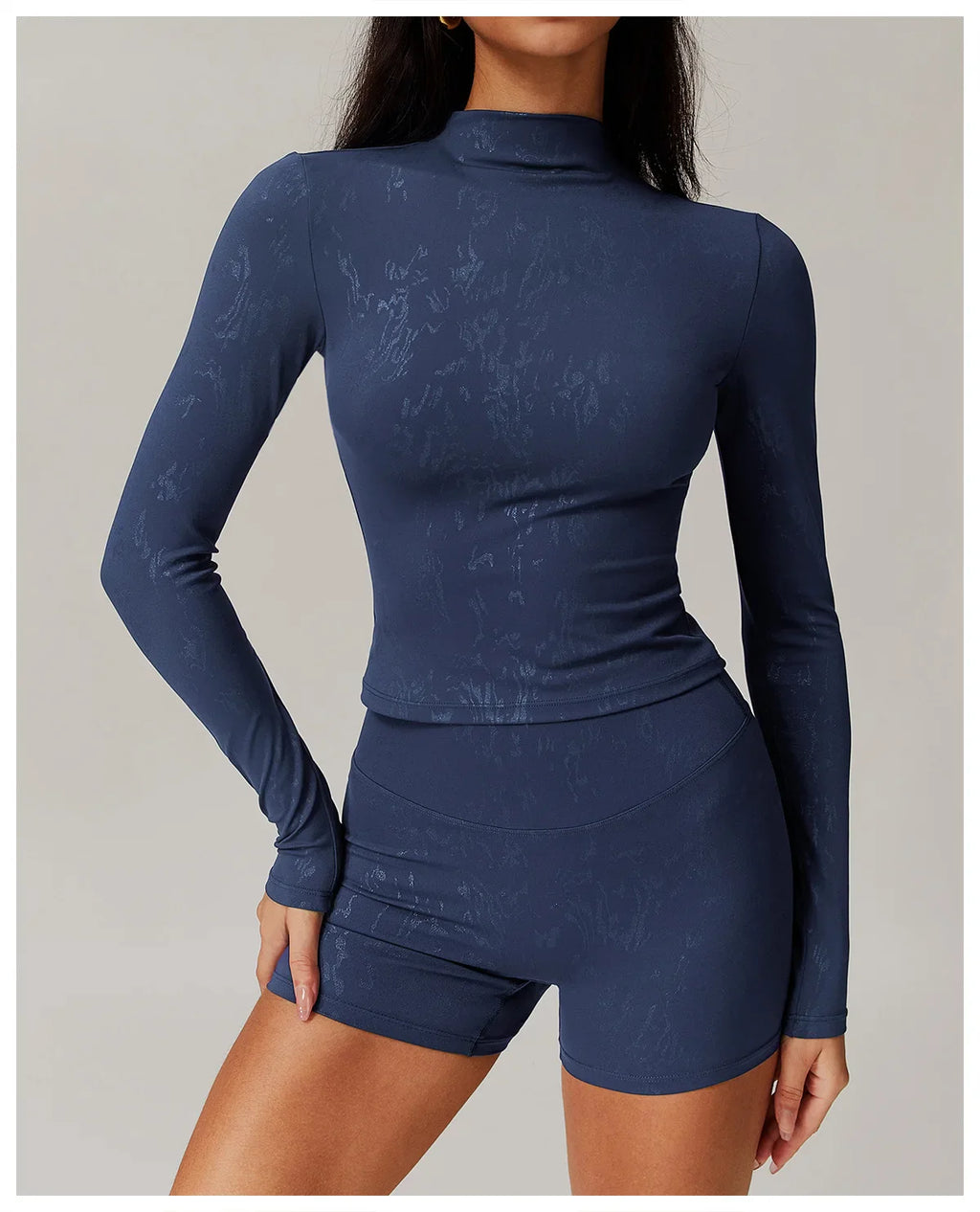 Stretch Fabric Salutation Set for Yoga and Fitness - Comfortable and Flexible Activewear Outfit