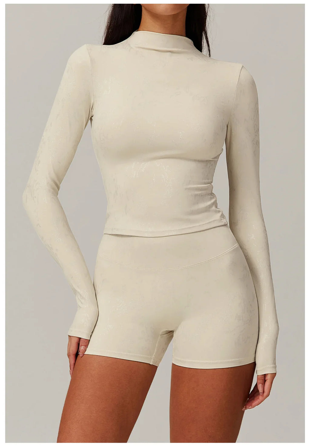 Stretch Fabric Salutation Set for Yoga and Fitness - Comfortable and Flexible Activewear Outfit