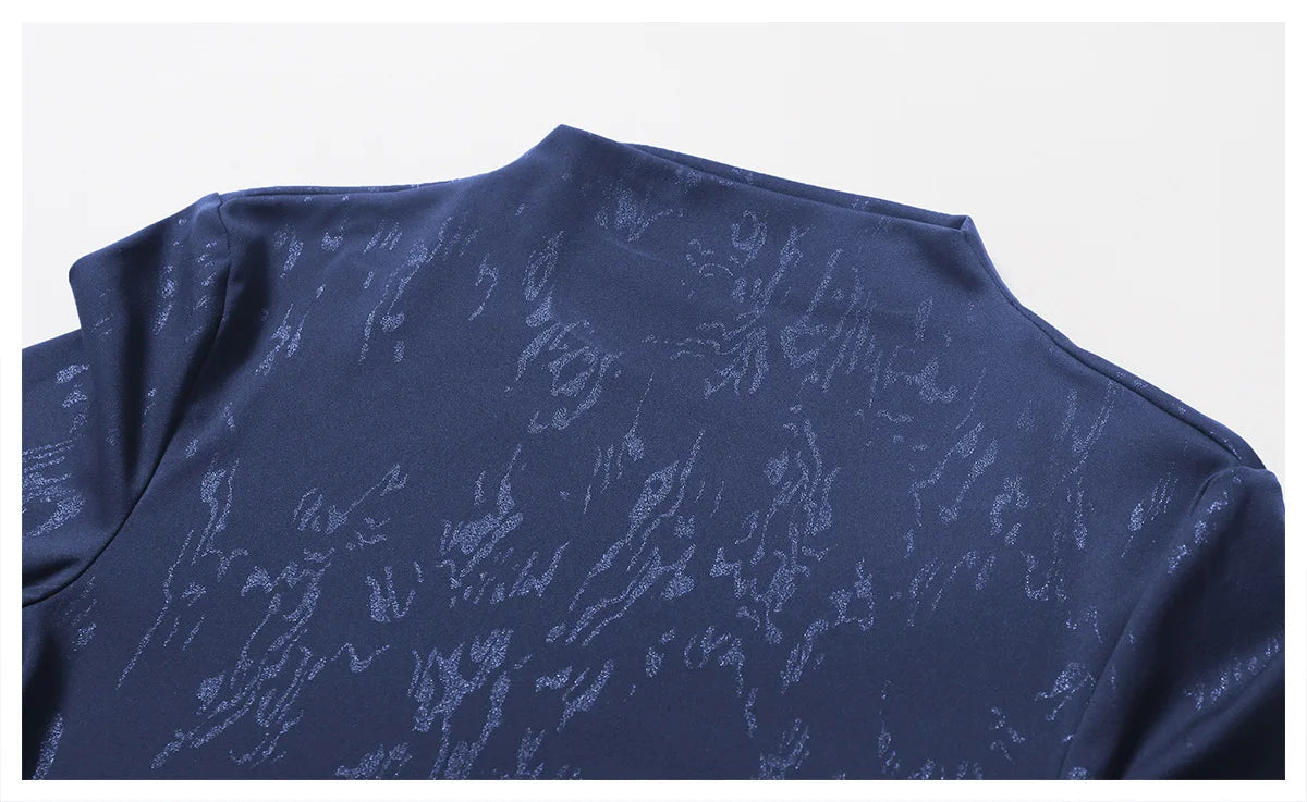 Stretch Fabric Salutation Set for Yoga and Fitness - Comfortable and Flexible Activewear Outfit