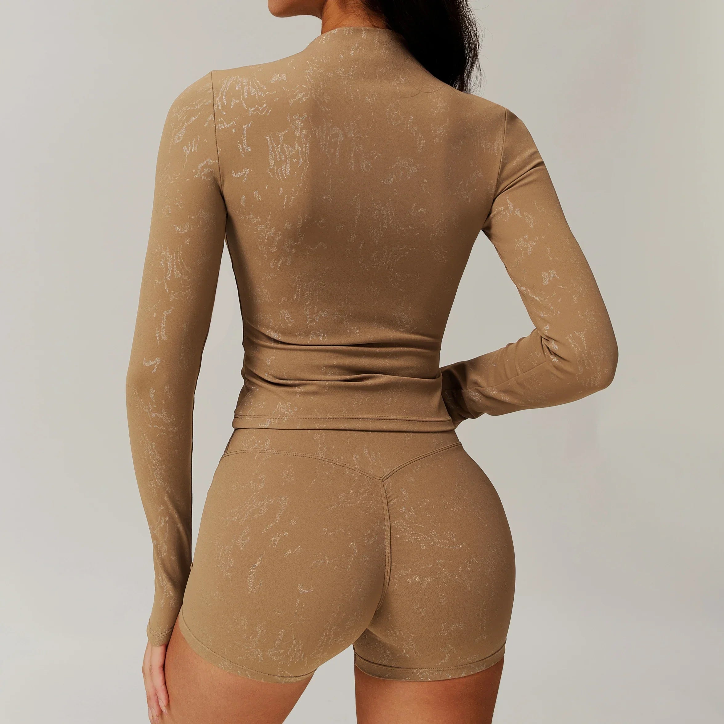 Stretch Fabric Salutation Set for Yoga and Fitness - Comfortable and Flexible Activewear Outfit