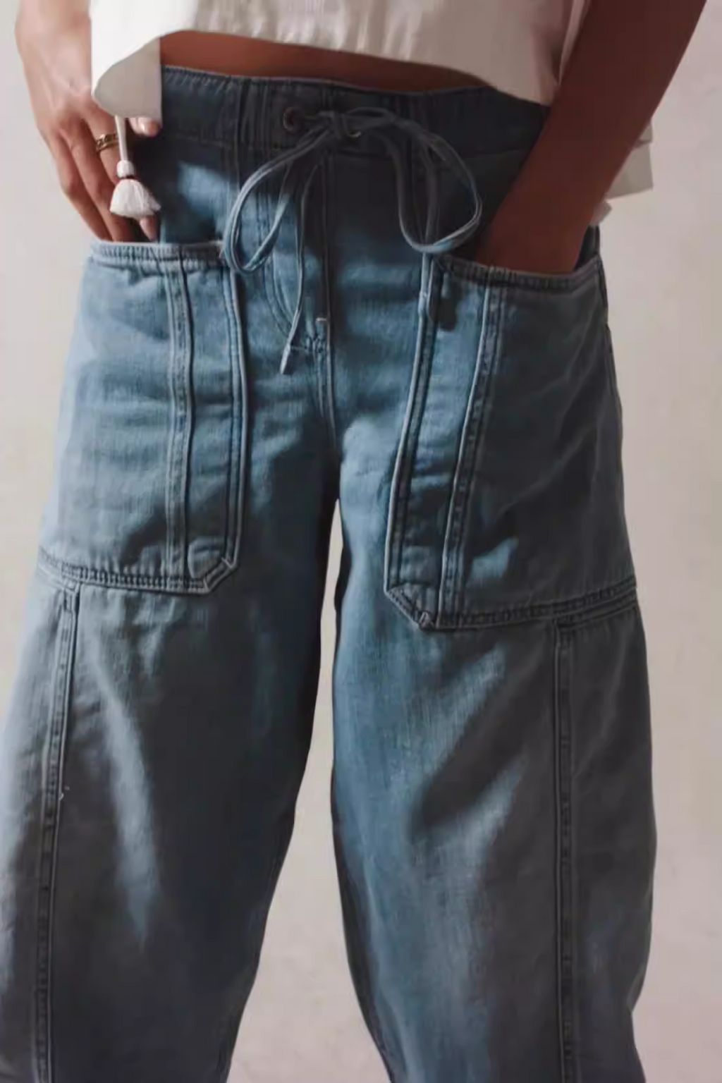 Weekend Casual Denim Jeans for Women - Comfortable Stretch Fabric, Classic Fit, Versatile Everyday Wear