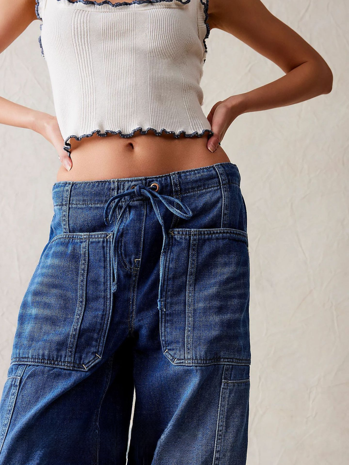 Weekend Casual Denim Jeans for Women - Comfortable Stretch Fabric, Classic Fit, Versatile Everyday Wear