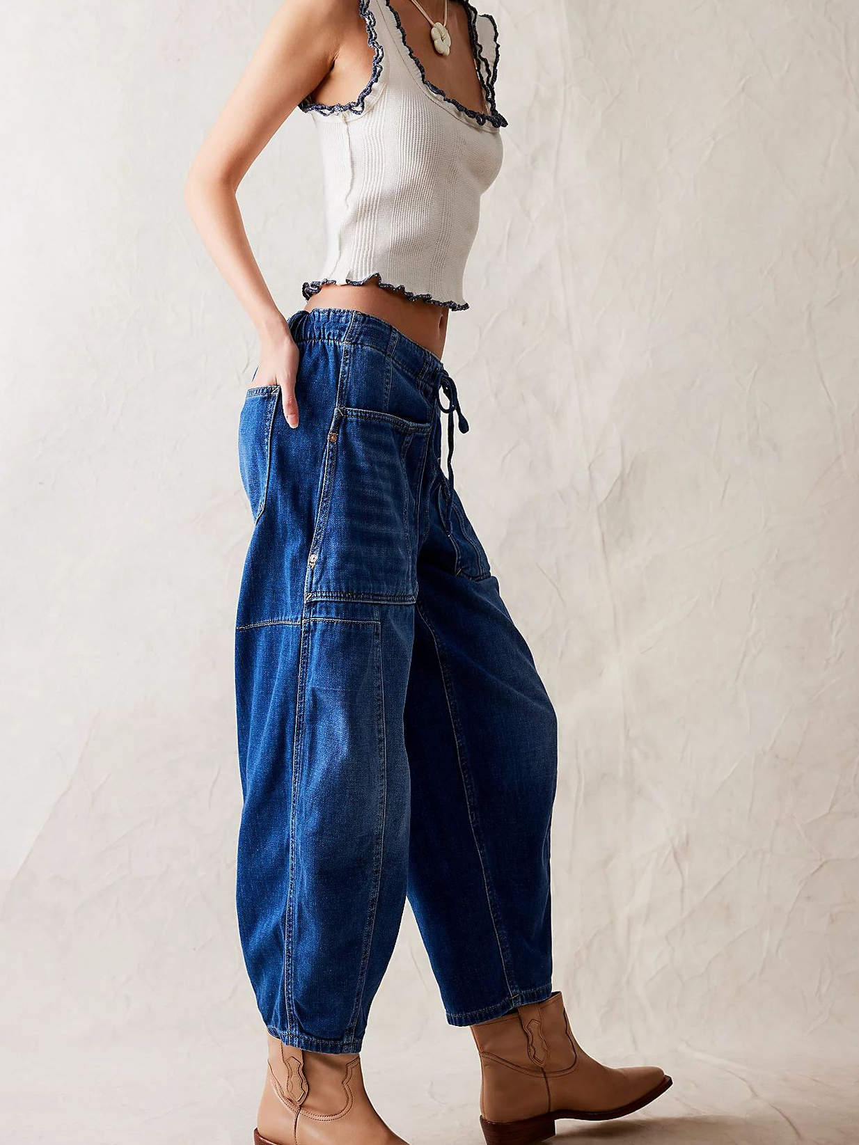 Weekend Casual Denim Jeans for Women - Comfortable Stretch Fabric, Classic Fit, Versatile Everyday Wear