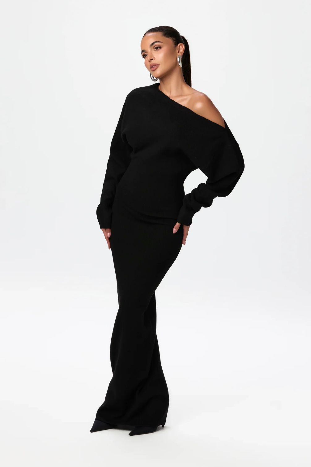 Women's Knit Maxi Dress with Long Sleeves and Cutout Design for Casual Wear