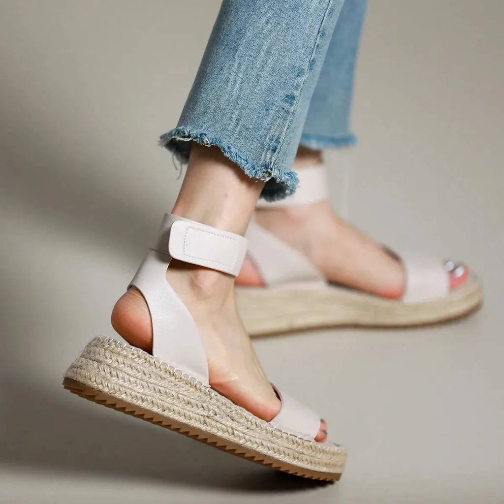 Women's Leather Strap Sandals - Classic Design for Everyday Wear - Comfortable and Stylish Footwear