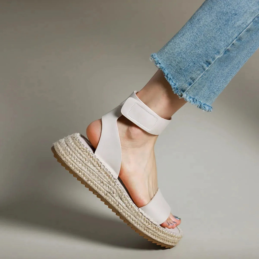 Women's Leather Strap Sandals - Classic Design for Everyday Wear - Comfortable and Stylish Footwear