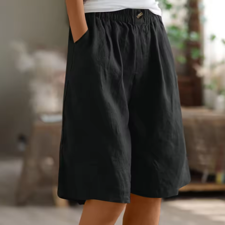 Women's Wide Leg Knee-Length Shorts with Elastic Waistband and Side Pockets - Casual Summer Bottoms