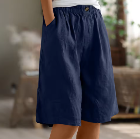 Women's Wide Leg Knee-Length Shorts with Elastic Waistband and Side Pockets - Casual Summer Bottoms